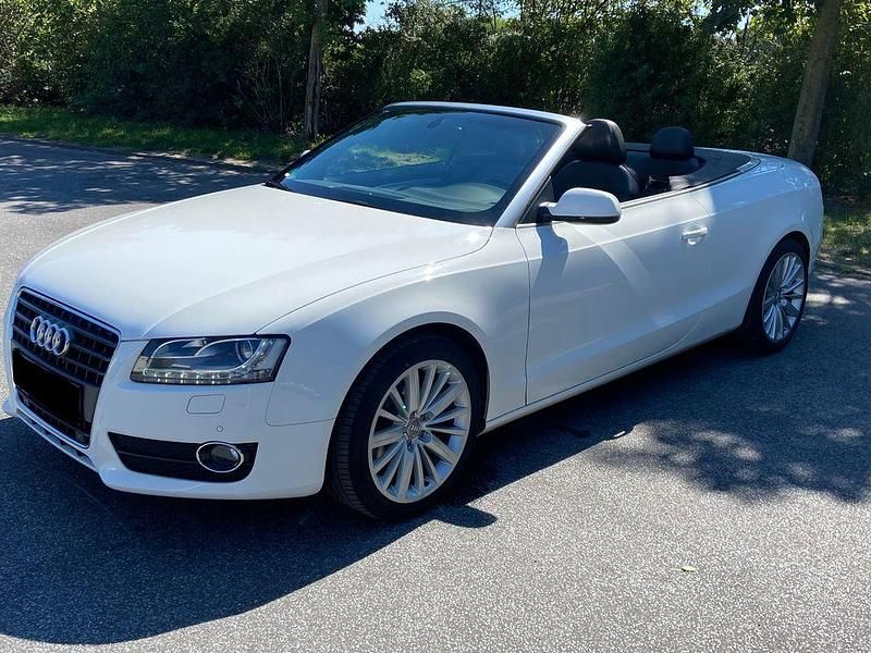 Gebraucht Audi A5 Cabriolet Design 177 PS (130 kW) 2011 Weiß Cabrio