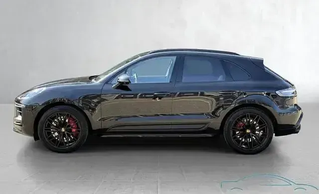 Gebraucht Porsche Macan GTS 441 PS (324 kW) 2022 Tiefschwarz SUV