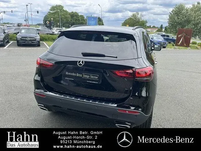 Gebraucht Mercedes GLA200 Progressive 163 PS (119 kW) 2021 Schwarz SUV
