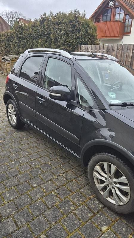 Usado Suzuki SX4 Style 120 HP (88 kW) 2013 Preto Citadino