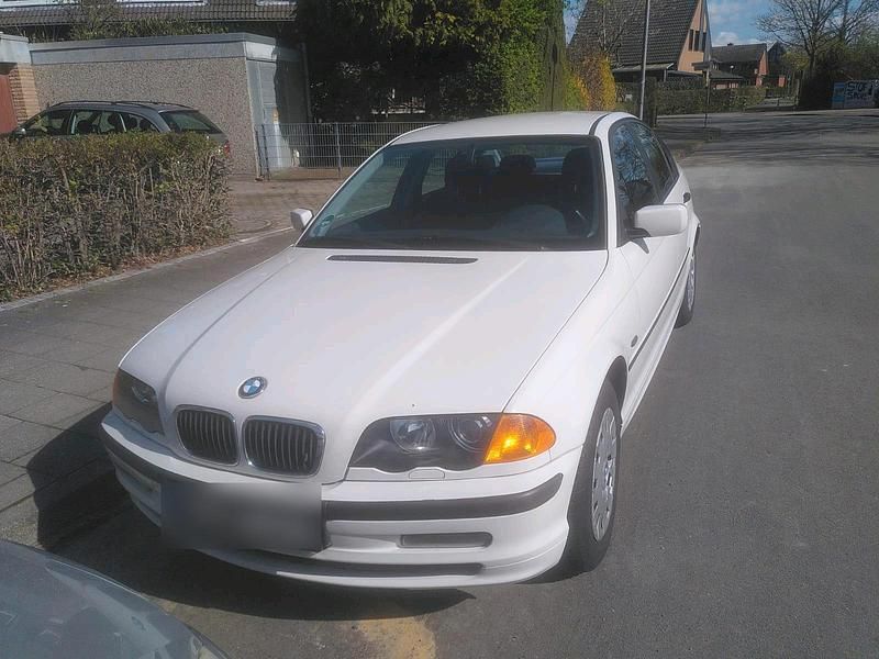 Gebraucht BMW 320 136 PS (100 kW) 2000 Weiß Limousine