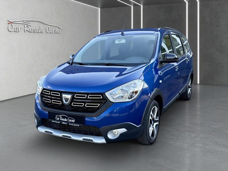 Blau Gebraucht 2020 Dacia Lodgy Stepway Van / Kleinbus | 10.590 € (Fairer Preis) - Bild 1/4