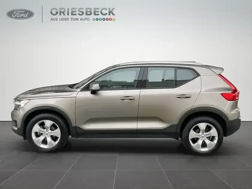 Gebraucht Volvo C40 119 kW (163 PS) 2022 Pebble grey / metallic SUV