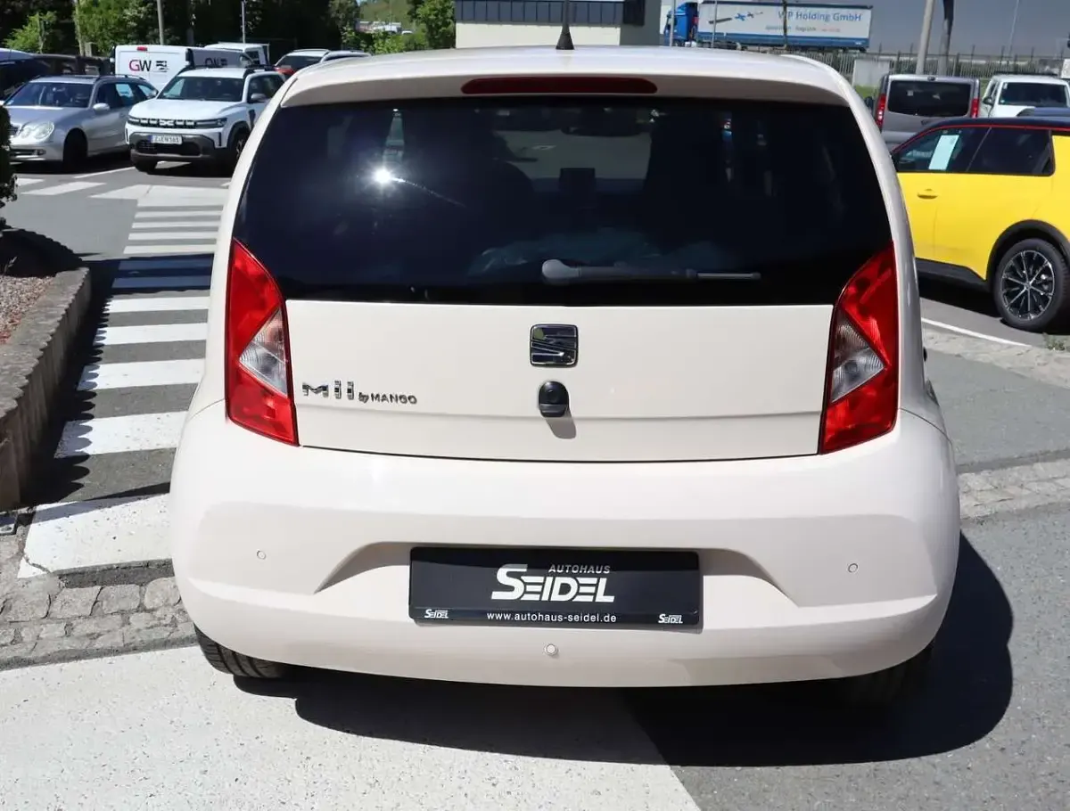 Gebraucht Seat Mii 75 PS (55 kW) 2015 "glamour" beige, "glamour" bei Kleinwagen