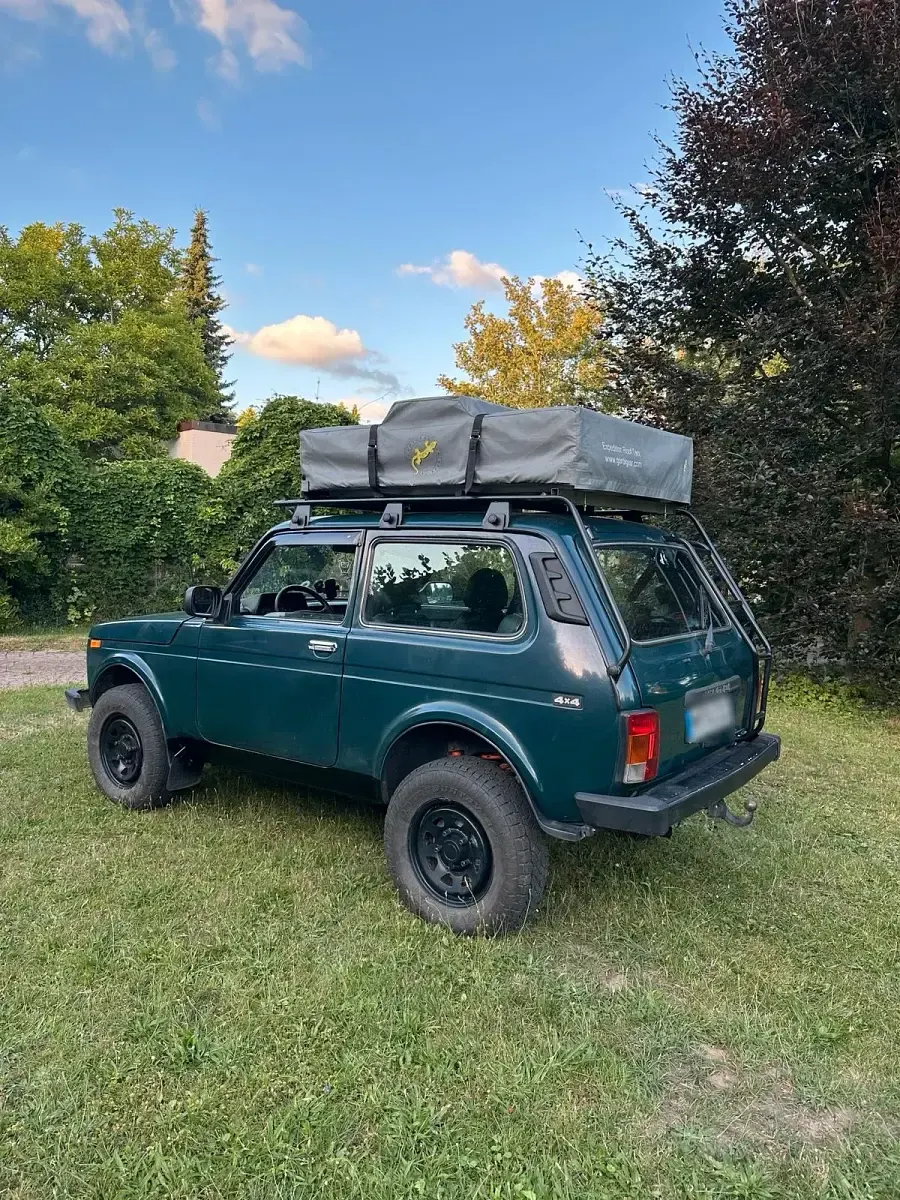 Gebraucht Lada niva 82 PS (60 kW) 2012 Grün SUV