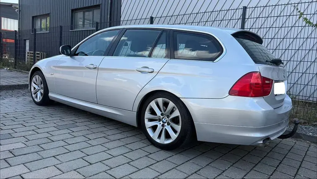 Gebraucht BMW 318 Performance 143 PS (105 kW) 2012 Silber Limousine