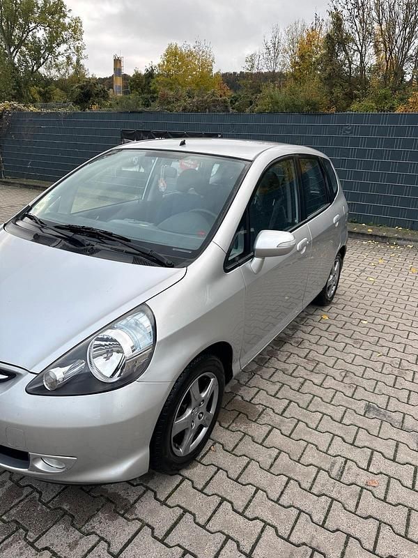 Gebraucht Honda Jazz 84 PS (61 kW) 2008 Silber Kleinwagen