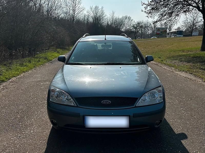 Gebraucht Ford Mondeo 125 PS (91 kW) 2001 Grau Kombi