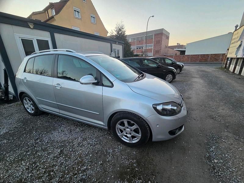 Gebraucht VW Golf VI 105 PS (77 kW) 2010 Silber Kleinwagen