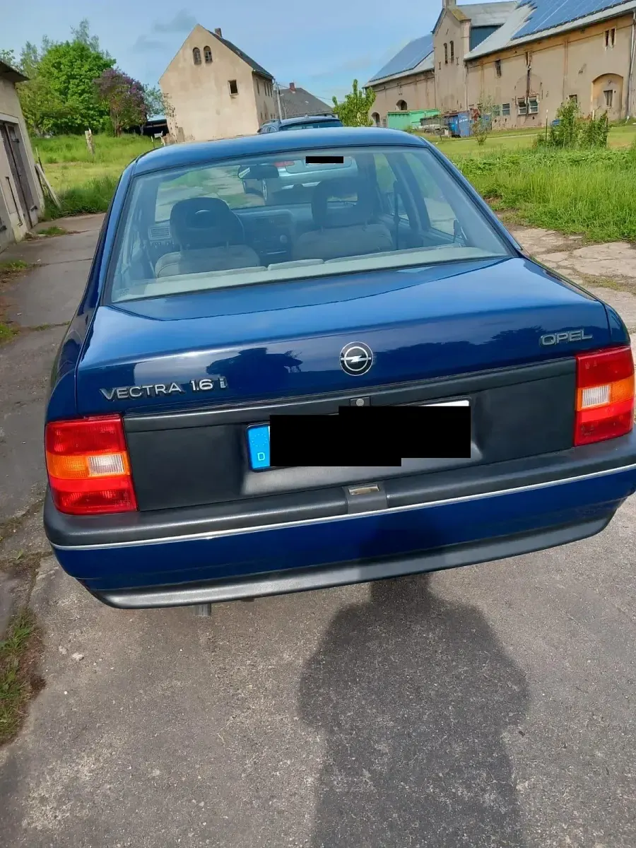 Gebraucht Opel Vectra 75 PS (55 kW) 1992 Blau Limousine