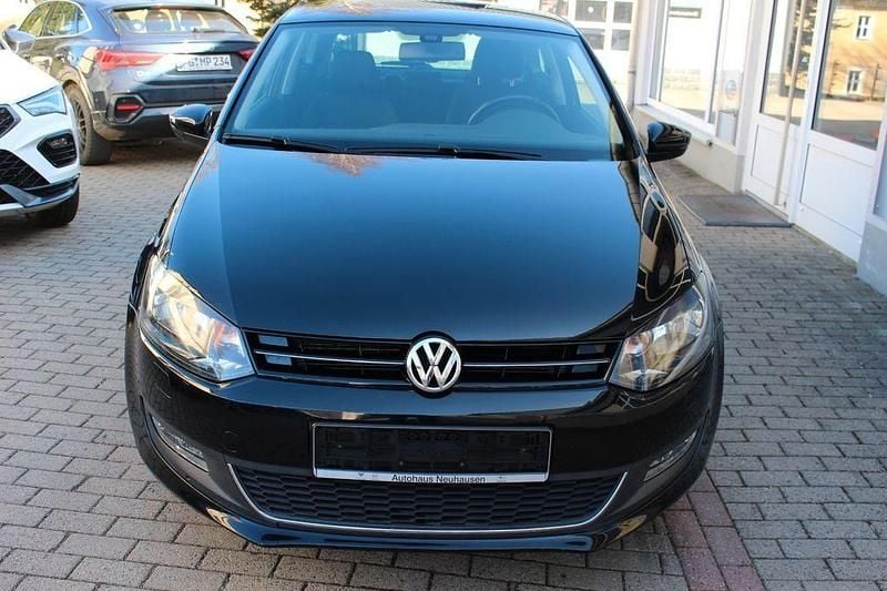 Gebraucht VW Polo Life 90 PS (66 kW) 2013 Schwarz Kleinwagen