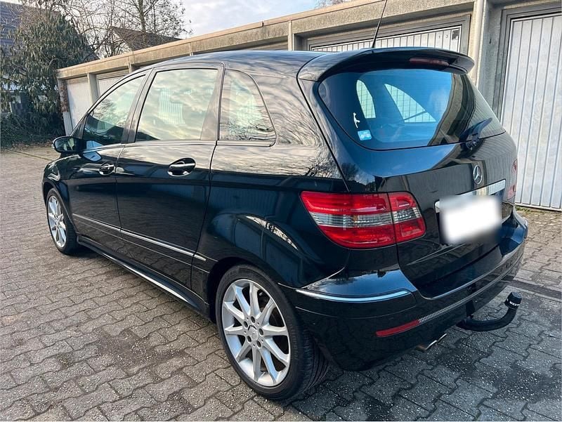 Gebraucht Mercedes B200 193 PS (141 kW) 2007 Schwarz Van / Kleinbus