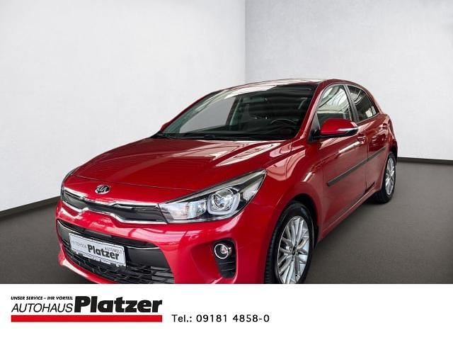 Beg) signalrot met. (rot Gebraucht 2018 Kia Rio DREAM-TEAM Edition Kleinwagen | 11.980 € (Fairer Preis) - Bild 1/4
