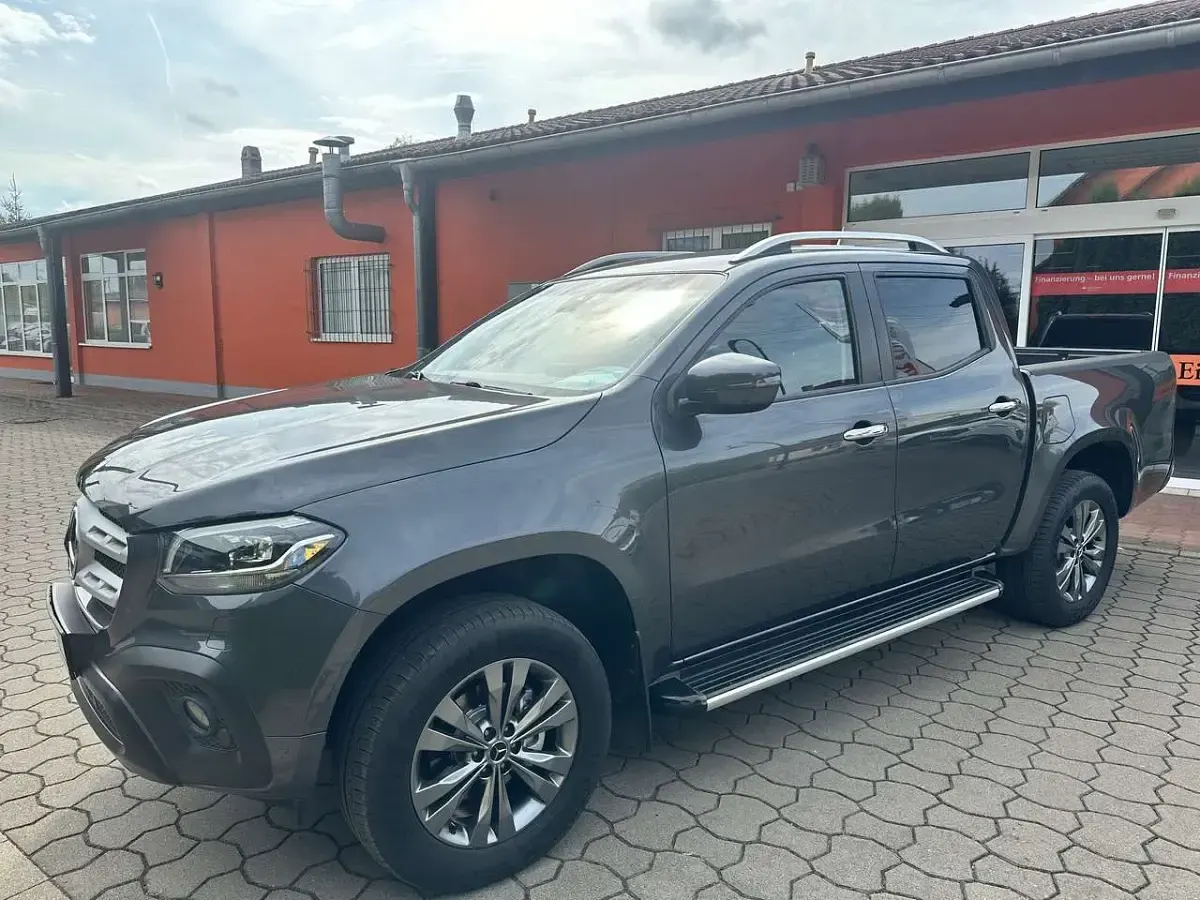 Gebraucht Mercedes X250 Progressive 190 PS (139 kW) 2018 Felsgrau metallic Pickup