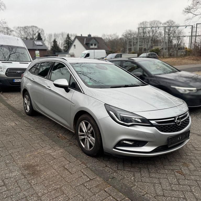 Gebraucht Opel Astra Dynamic 110 PS (80 kW) 2018 Silber Kombi