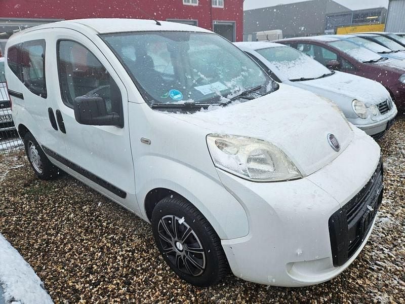 Gebraucht Fiat Qubo Active 73 PS (53 kW) 2010 Weiß Van / Kleinbus