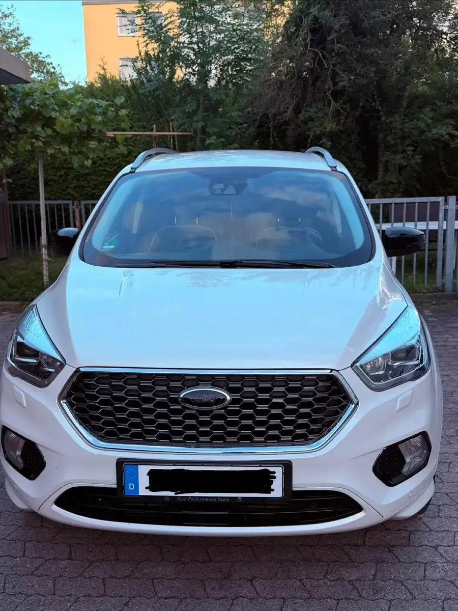 Gebraucht Ford Kuga Vignale 179 PS (131 kW) 2018 Weiß SUV