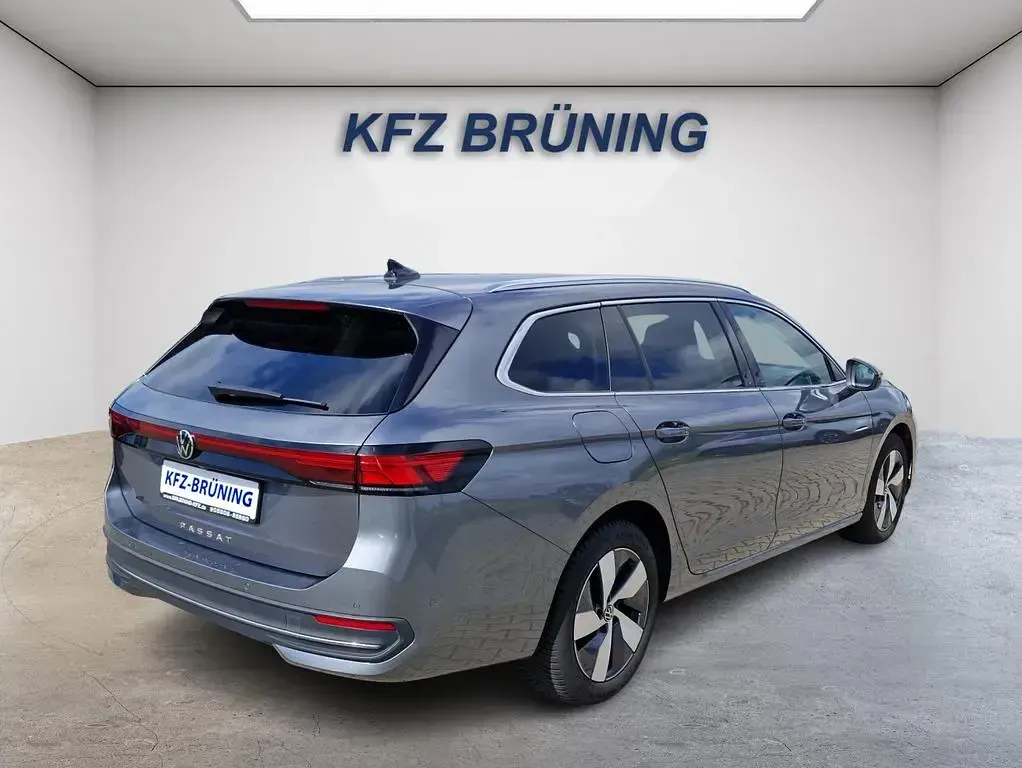 Gebraucht VW Passat Business 150 PS (110 kW) 2025 Diabasgrau metallic (5x5x) (metallic) Kombi