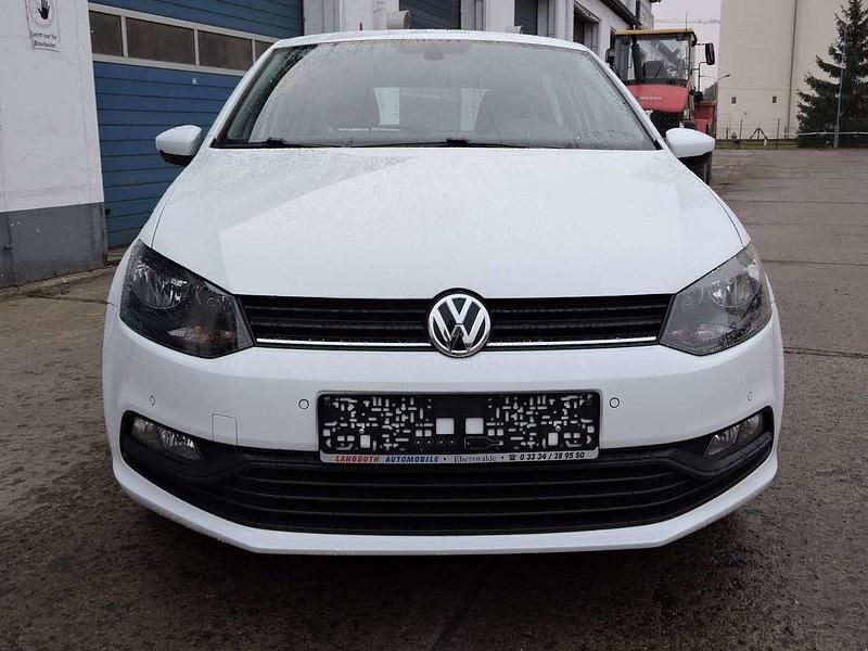 Gebraucht VW Polo Trendline 60 PS (44 kW) 2014 Pure white Kleinwagen