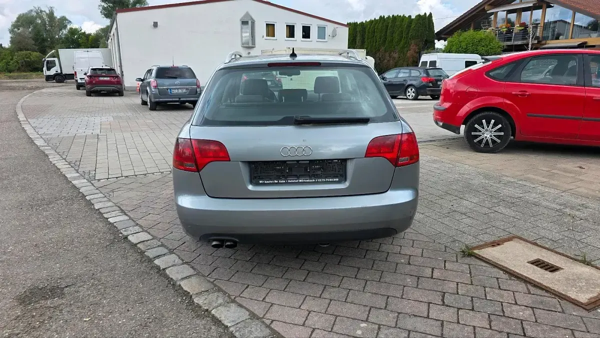 Gebraucht Audi A4 Comfort 140 PS (102 kW) 2005 Grau Kombi