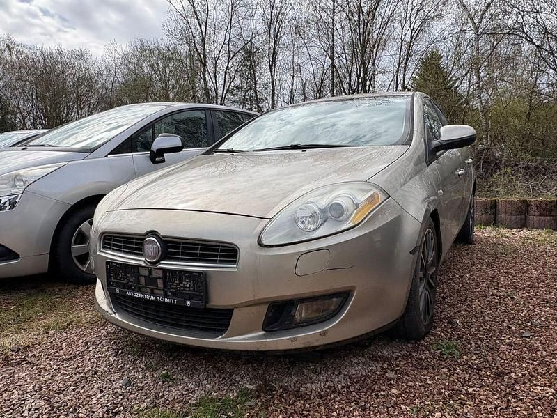 Gebraucht Fiat Bravo Dynamic 120 PS (88 kW) 2009 Gold Kleinwagen