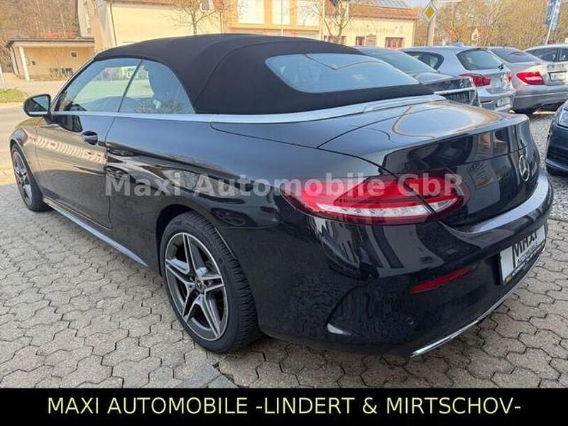 Gebraucht Audi A4 Ambiente 135 PS (99 kW) 2020 Schwarz Kombi