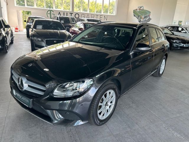 Grau Gebraucht 2021 Mercedes C200 Kombi | 20.950 € (Fairer Preis) - Bild 1/4