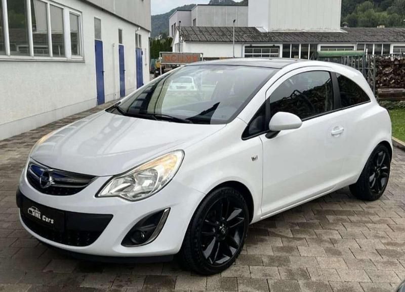 Weiß Gebraucht 2011 Opel Corsa Satellite Limousine | 2.600 € (Guter Preis) - Bild 1/4