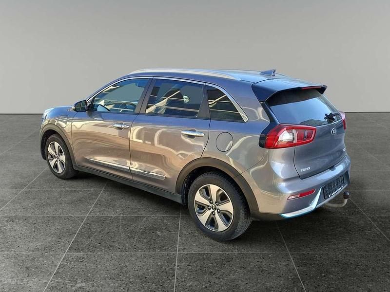 Gebraucht Kia Niro Spirit 141 PS (103 kW) 2018 (mst) metal stream met. SUV