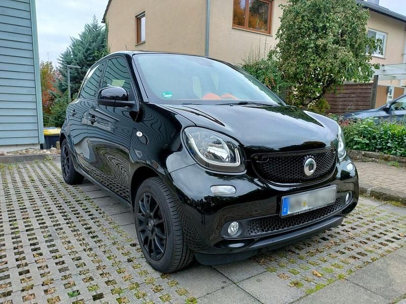 Schwarz Gebraucht 2015 Smart ForFour Passion Kleinwagen | 6.600 € (Fairer Preis) - Bild 1/4