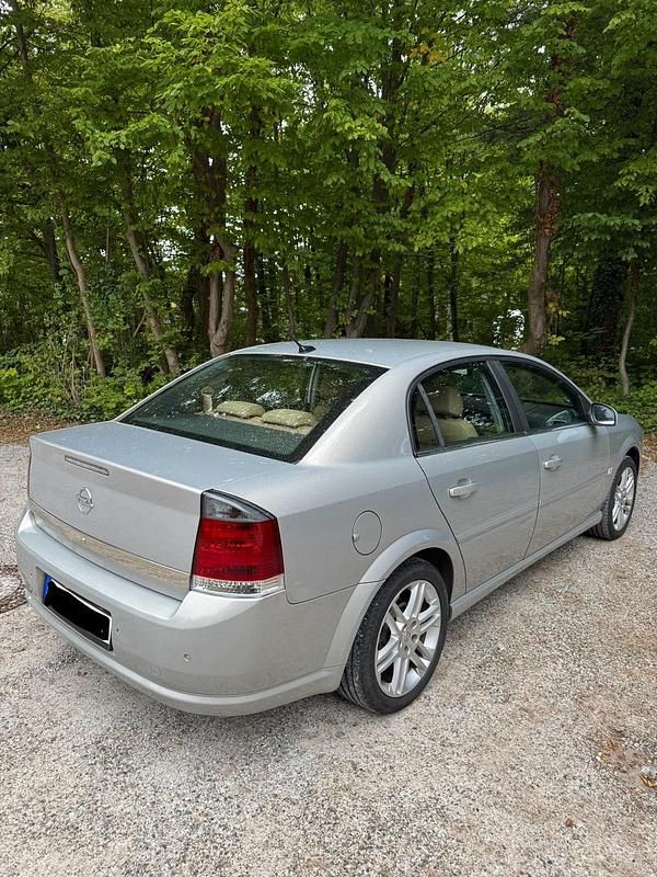 Silber Gebraucht 2006 Opel Vectra Limousine | 3.050 € (Fairer Preis) - Bild 1/4