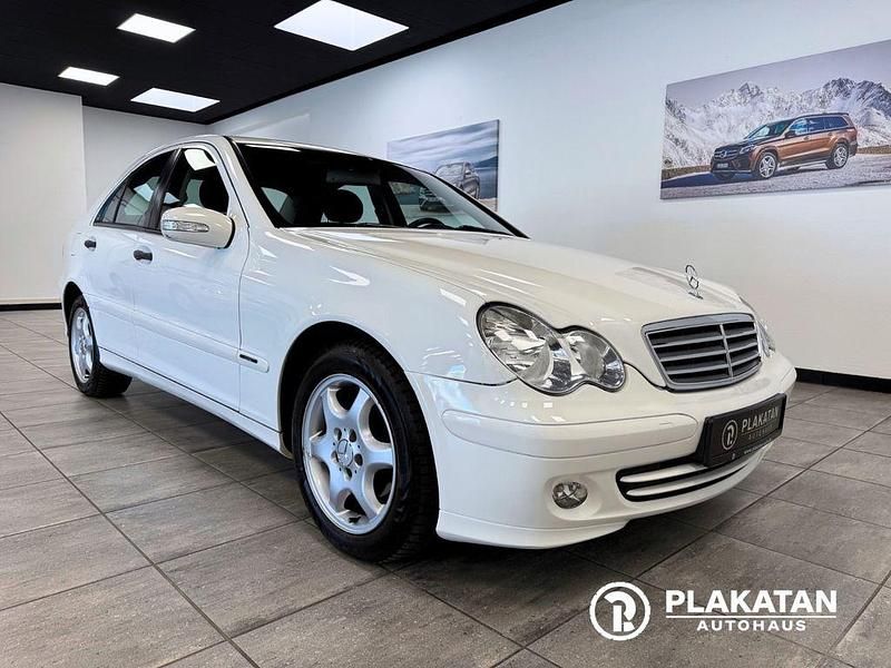 Gebraucht Mercedes C180 143 PS (105 kW) 2004 Weiß Limousine