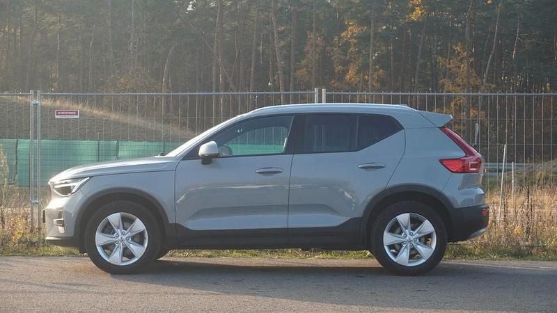 Gebraucht Volvo XC40 Core 163 PS (119 kW) 2023 Grau SUV