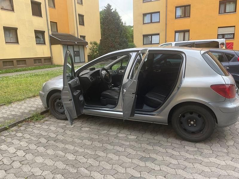 Gebraucht Peugeot 307 136 PS (100 kW) 2004 Silber Limousine