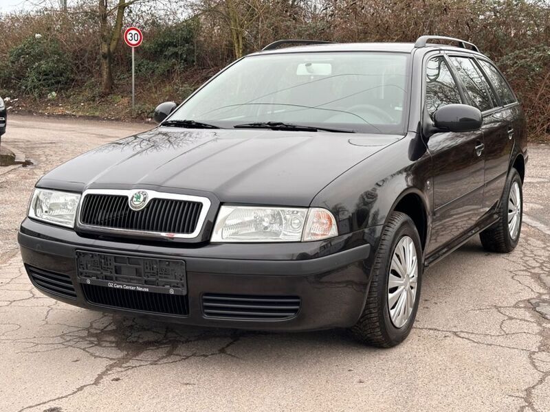 Schwarzmagic perleffekt Gebraucht 2010 Skoda Octavia Tour Kombi | 3.800 € (Fairer Preis) - Bild 1/4