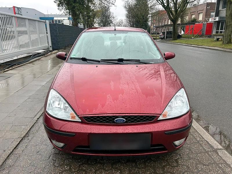 Gebraucht Ford Focus Ghia 115 PS (84 kW) 2003 Rot Limousine