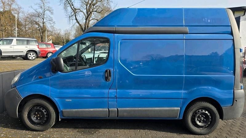 Gebraucht Opel Vivaro 100 PS (73 kW) 2004 Blau Van / Kleinbus