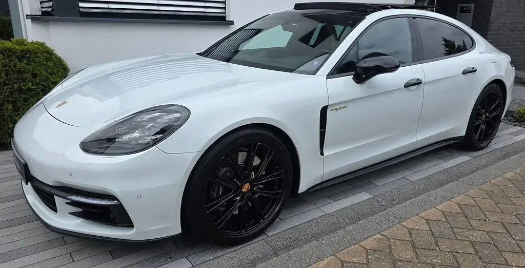 Gebraucht Porsche Panamera 4 462 PS (339 kW) 2019 Weiß Kleinwagen
