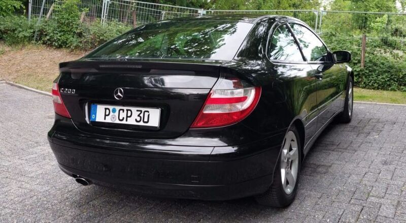 Schwarz Gebraucht 2006 Mercedes CL200 Coupé | 5.900 € (Fairer Preis) - Bild 1/3