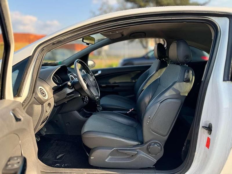 Gebraucht Opel Corsa Edition 80 PS (58 kW) 2009 Weiß Kleinwagen