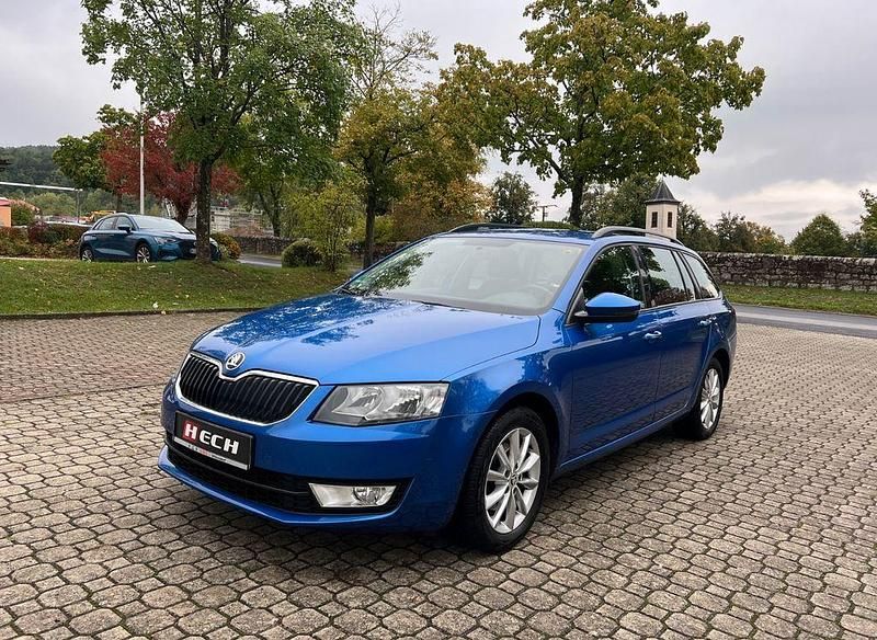 Blau Gebraucht 2015 Skoda Octavia Ambition Kombi | 6.390 € - Bild 1/4