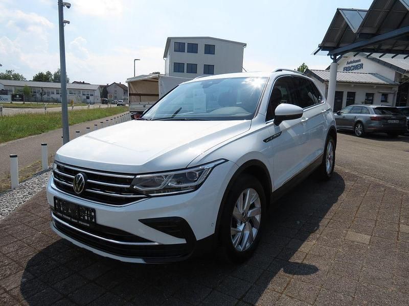 Weiß Gebraucht 2022 VW Tiguan Elegance SUV | 31.900 € (Fairer Preis) - Bild 1/4