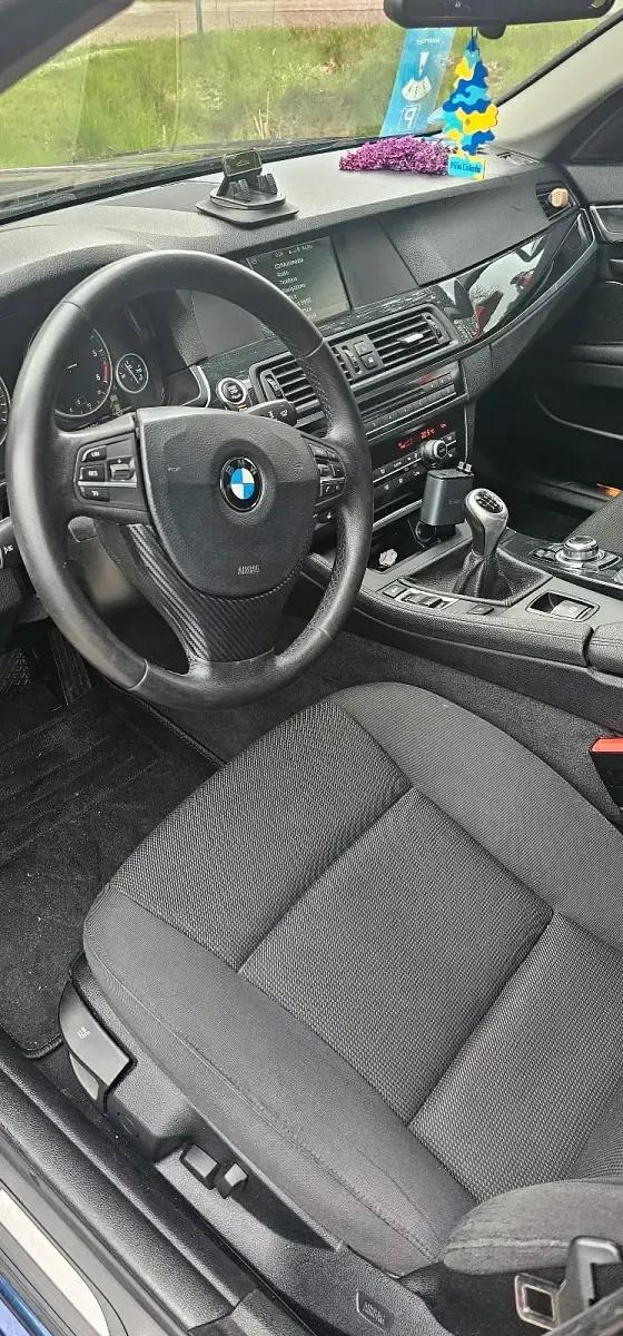 Gebraucht BMW 520 218 PS (160 kW) 2011 Blau Limousine
