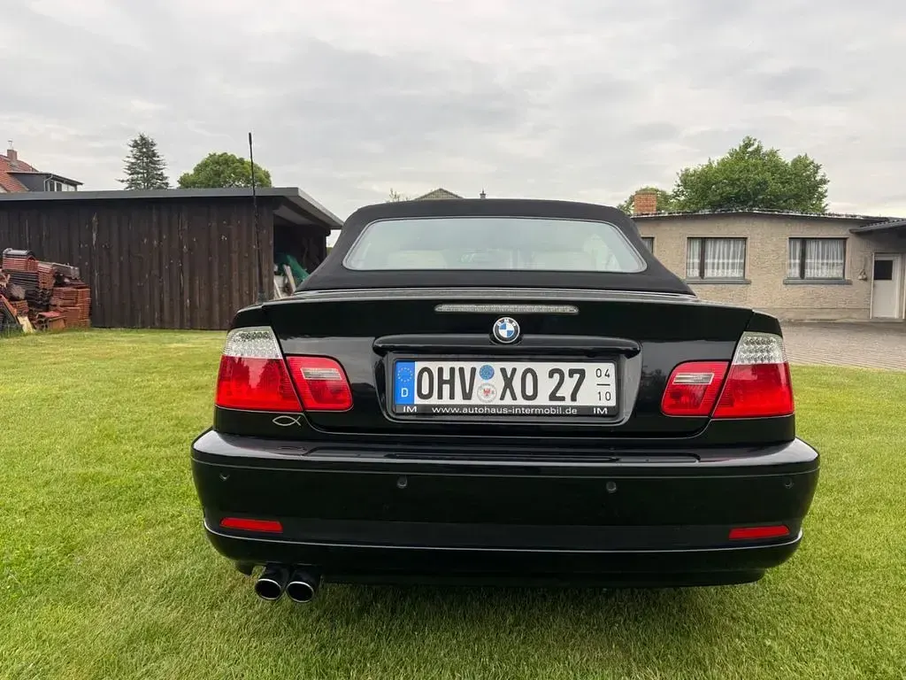 Gebraucht BMW 330 Cabriolet Sport Line 231 PS (169 kW) 2004 Schwarz Cabrio