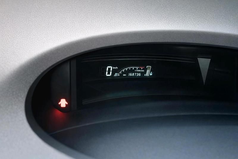 Gebraucht Toyota Yaris 65 PS (47 kW) 2003 Silber Kleinwagen