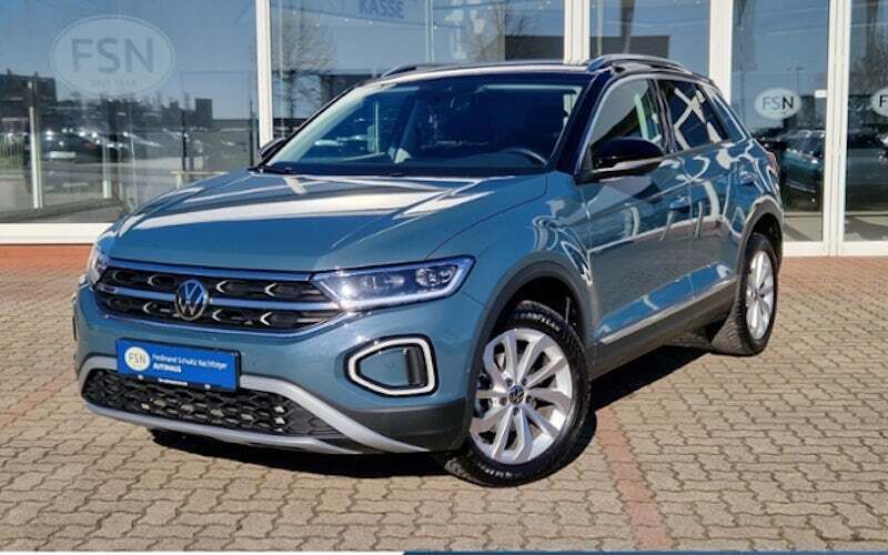 Petroleum blue metallic Gebraucht 2024 VW T-Roc Style SUV | 29.570 € (Fairer Preis) - Bild 1/4