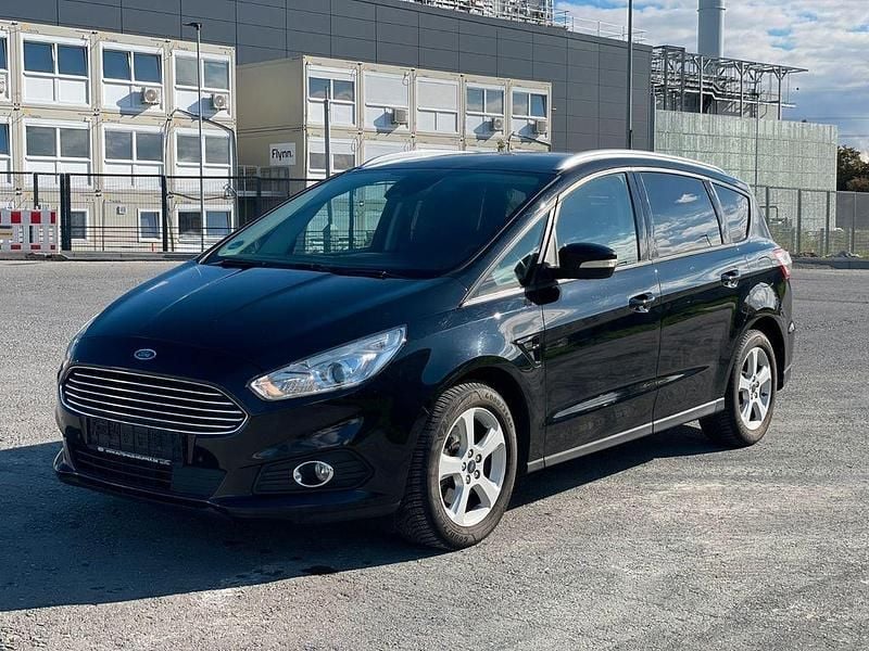 Schwarz Gebraucht 2019 Ford S-MAX S Van / Kleinbus | 13.990 € (Superpreis) - Bild 1/4