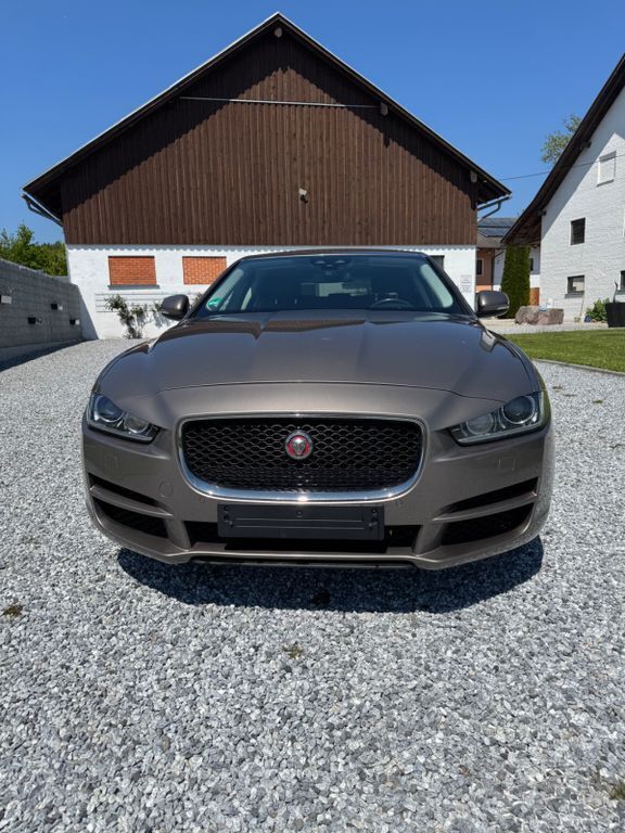 Gebraucht Jaguar XE Prestige 179 PS (131 kW) 2018 Limousine
