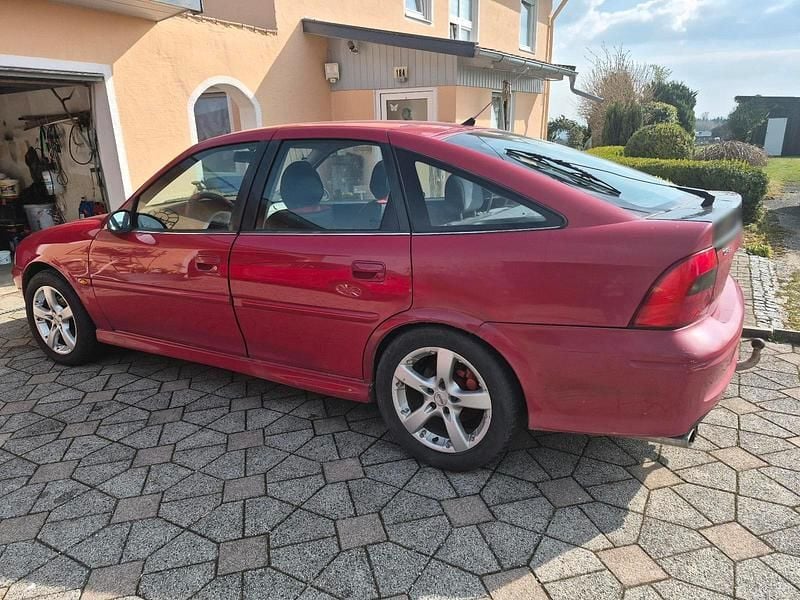 Gebraucht Opel Vectra 170 PS (125 kW) 2000 Rot Limousine