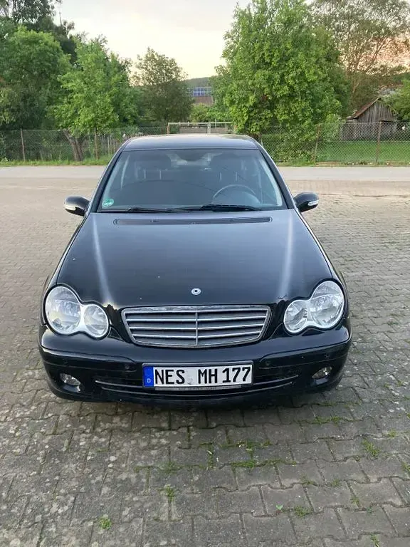 Gebraucht Mercedes 200 125 PS (91 kW) 2004 Schwarz Limousine